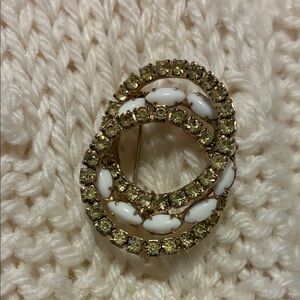 Elegant Gold colored brooch